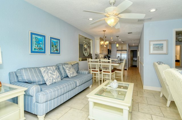 2 Condominium vacation rental located in Anna Maria Island 1