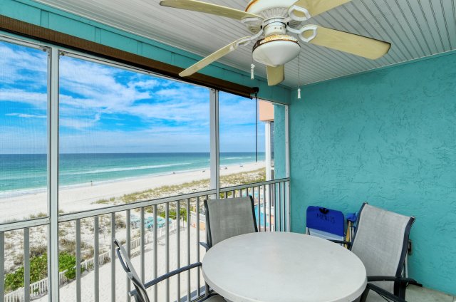 2 Condominium vacation rental located in Anna Maria Island 1