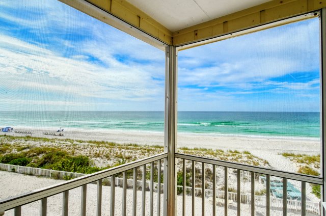 2 Condominium vacation rental located in Anna Maria Island 1