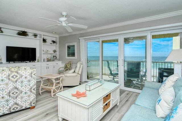 2 Condominium vacation rental located in Anna Maria Island 1