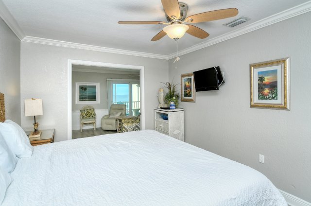 2 Condominium vacation rental located in Anna Maria Island 1