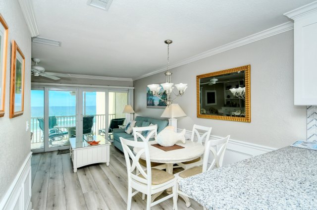 2 Condominium vacation rental located in Anna Maria Island 1