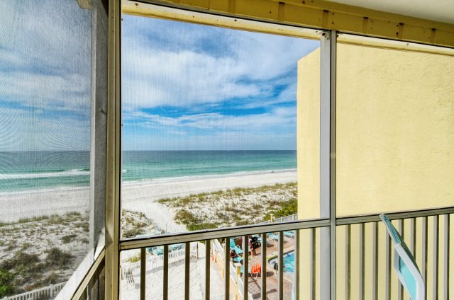 2 Condominium vacation rental located in Anna Maria Island 1