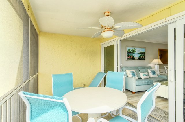 2 Condominium vacation rental located in Anna Maria Island 1