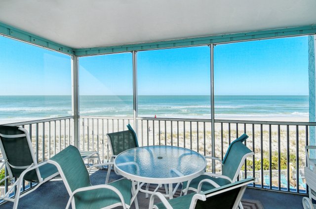 2 Condominium vacation rental located in Anna Maria Island 1