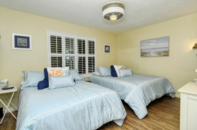 2 Condominium vacation rental located in Anna Maria Island 1