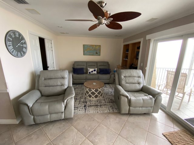 2 Condominium vacation rental located in Anna Maria Island 1