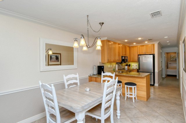 2 Condominium vacation rental located in Anna Maria Island 1