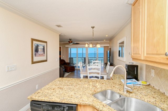 2 Condominium vacation rental located in Anna Maria Island 1