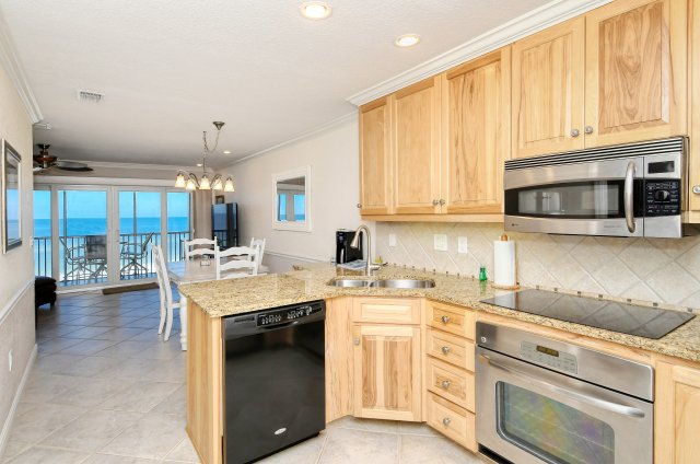 2 Condominium vacation rental located in Anna Maria Island 1