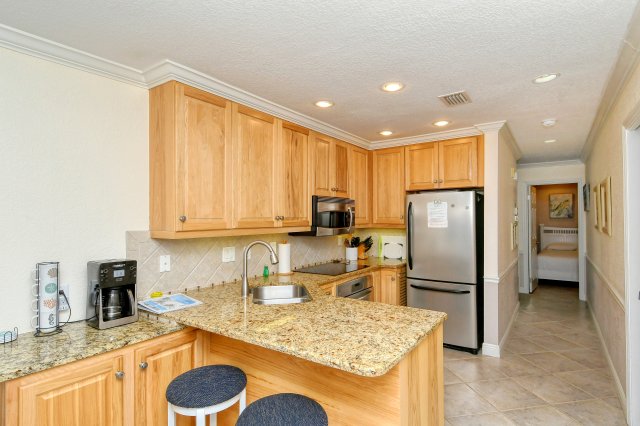 2 Condominium vacation rental located in Anna Maria Island 1