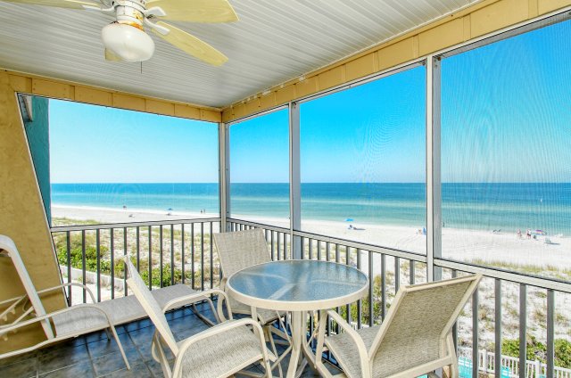 2 Condominium vacation rental located in Anna Maria Island 1