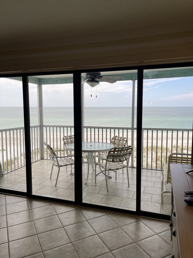 2 Condominium vacation rental located in Anna Maria Island 1