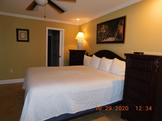 2 Condominium vacation rental located in Anna Maria Island 1