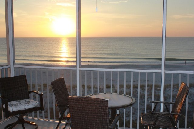 2 Condominium vacation rental located in Anna Maria Island 1