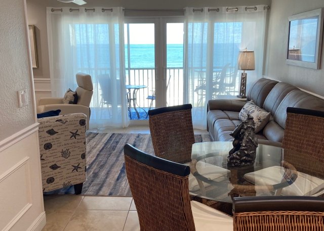 2 Condominium vacation rental located in Anna Maria Island 1