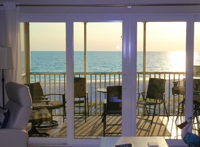 2 Condominium vacation rental located in Anna Maria Island 1