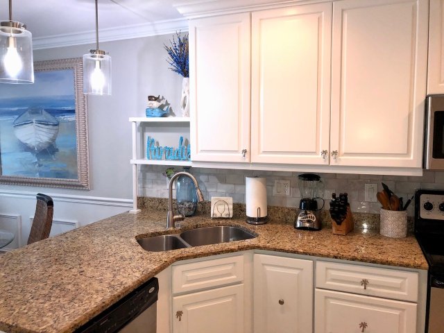 2 Condominium vacation rental located in Anna Maria Island 1