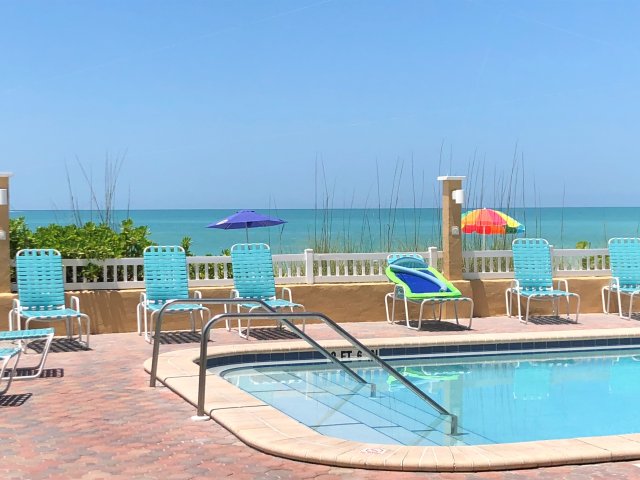 2 Condominium vacation rental located in Anna Maria Island 1