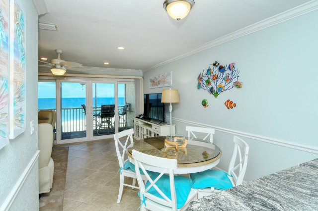 2 Condominium vacation rental located in Anna Maria Island 1