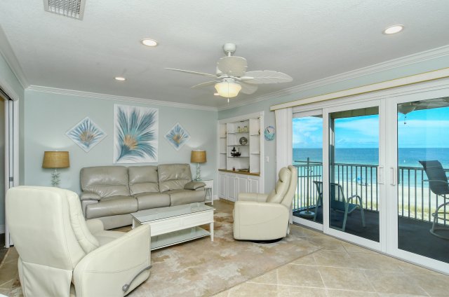 2 Condominium vacation rental located in Anna Maria Island 1