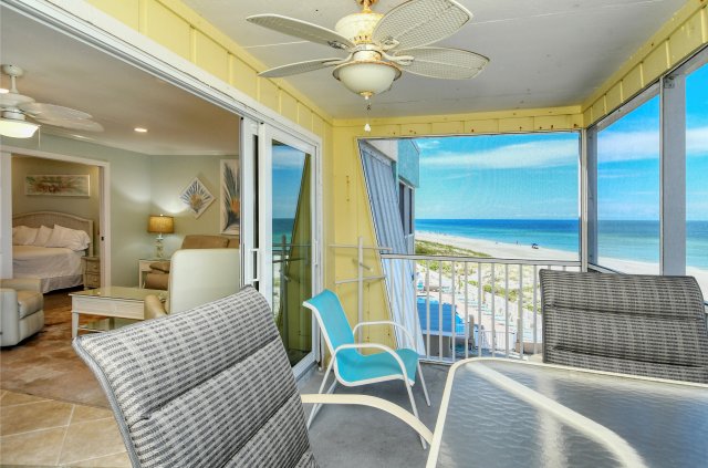 2 Condominium vacation rental located in Anna Maria Island 1