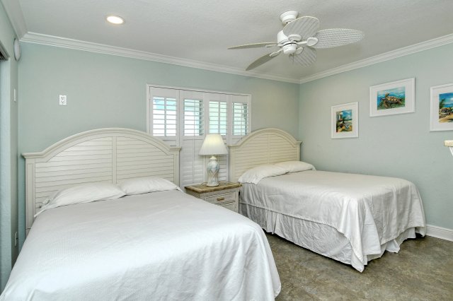 2 Condominium vacation rental located in Anna Maria Island 1