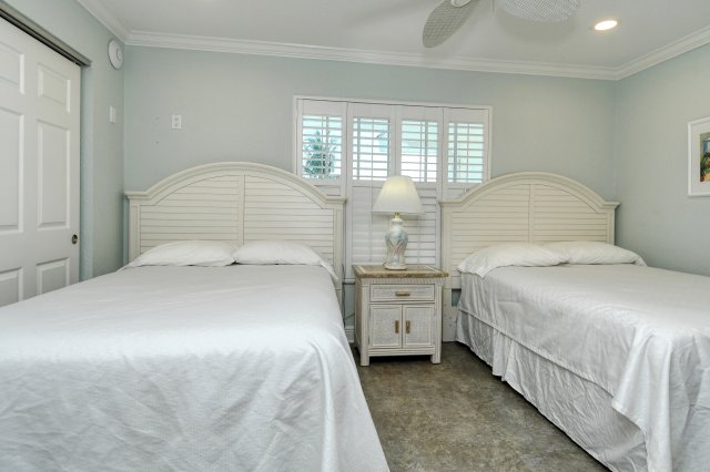 2 Condominium vacation rental located in Anna Maria Island 1