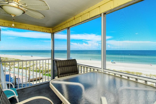 2 Condominium vacation rental located in Anna Maria Island 1