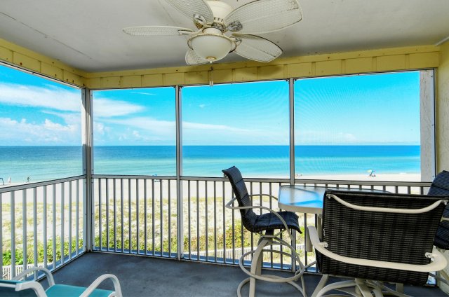 2 Condominium vacation rental located in Anna Maria Island 1