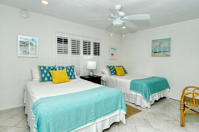 2 Condominium vacation rental located in Anna Maria Island 1