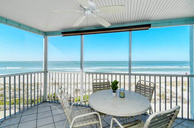 2 Condominium vacation rental located in Anna Maria Island 1