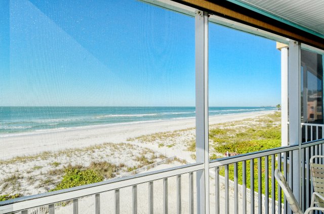 2 Condominium vacation rental located in Anna Maria Island 1