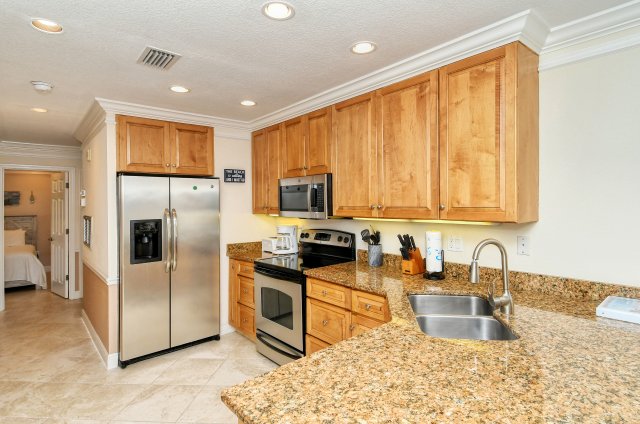 2 Condominium vacation rental located in Anna Maria Island 1