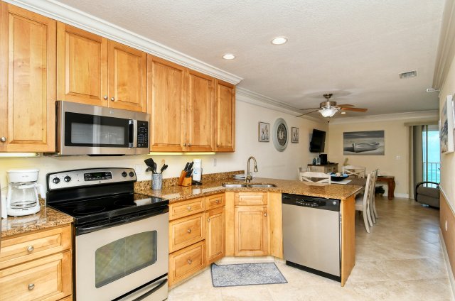 2 Condominium vacation rental located in Anna Maria Island 1