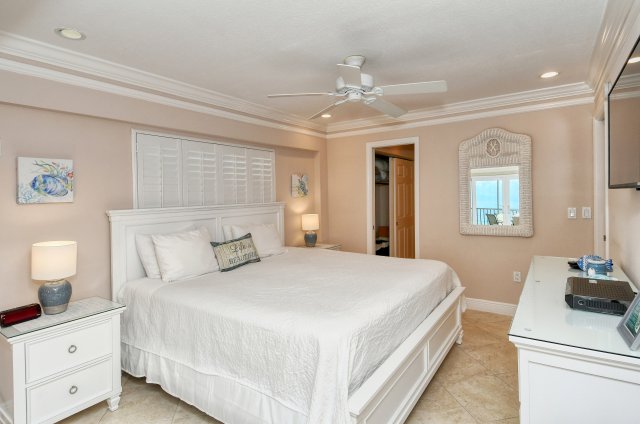 2 Condominium vacation rental located in Anna Maria Island 1