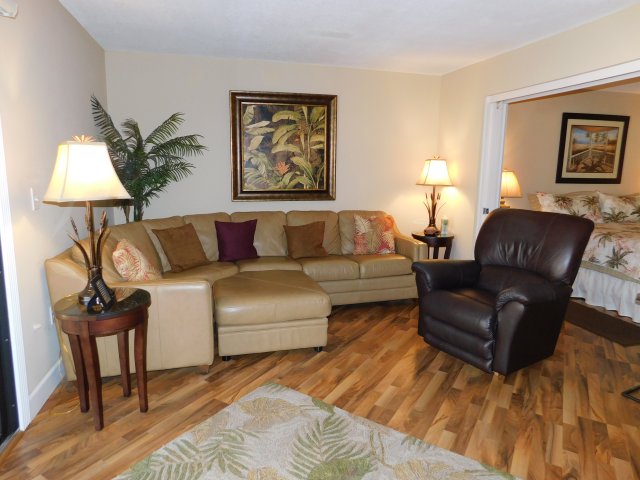 2 Condominium vacation rental located in Anna Maria Island 1