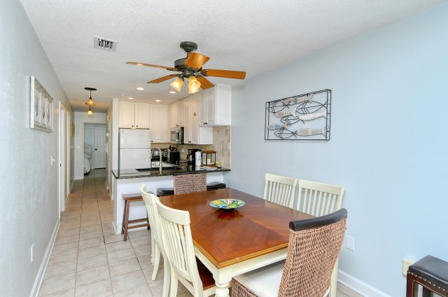 2 Condominium vacation rental located in Anna Maria Island 1