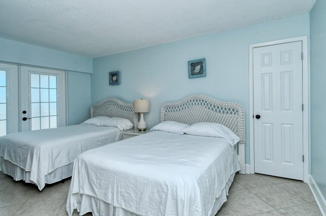 2 Condominium vacation rental located in Anna Maria Island 1