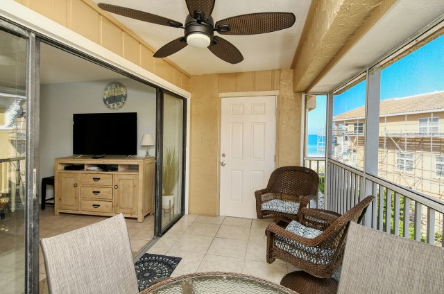 2 Condominium vacation rental located in Anna Maria Island 1