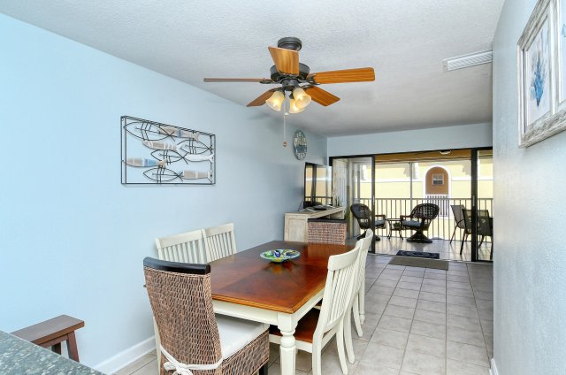 2 Condominium vacation rental located in Anna Maria Island 1