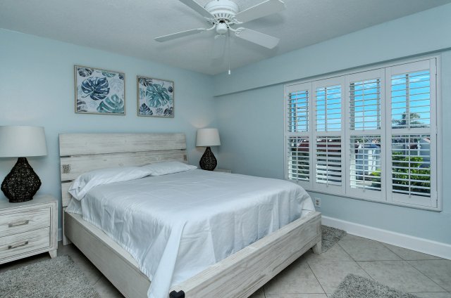 2 Condominium vacation rental located in Anna Maria Island 1