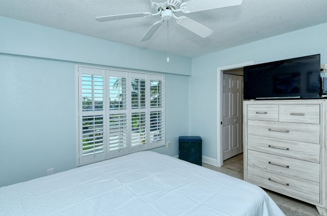 2 Condominium vacation rental located in Anna Maria Island 1