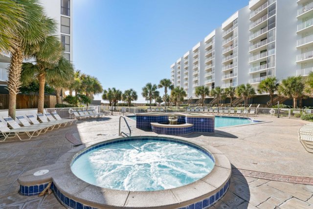 4 Condominium vacation rental located in Destin 1