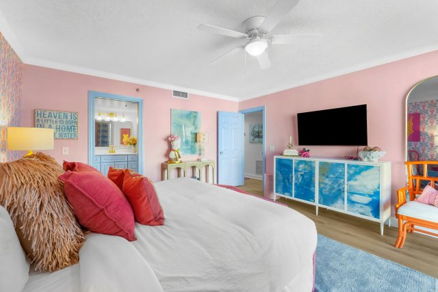 4 Condominium vacation rental located in Destin 1