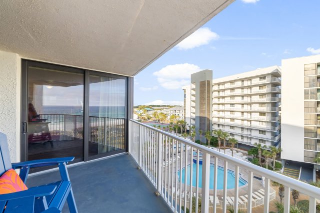 4 Condominium vacation rental located in Destin 1