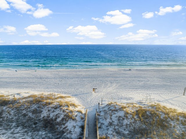 4 Condominium vacation rental located in Destin 1