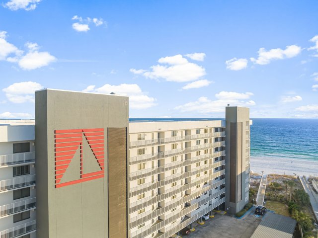 4 Condominium vacation rental located in Destin 1