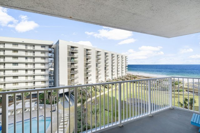 4 Condominium vacation rental located in Destin 1