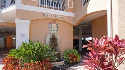 2 Condominium vacation rental located in Anna Maria Island 1